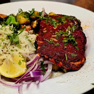Tandoori Salmon, Veg & Rice